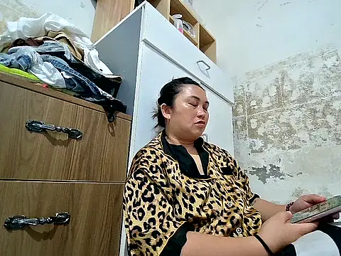 Laiskie_33 webcam