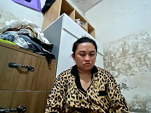 Laiskie_33 webcam