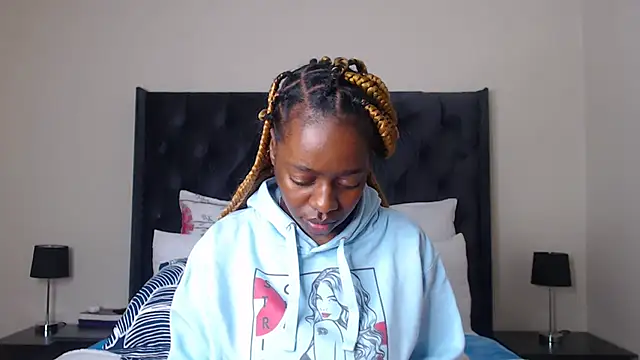 sexynaughty_girl (F young) - sneak under my panties