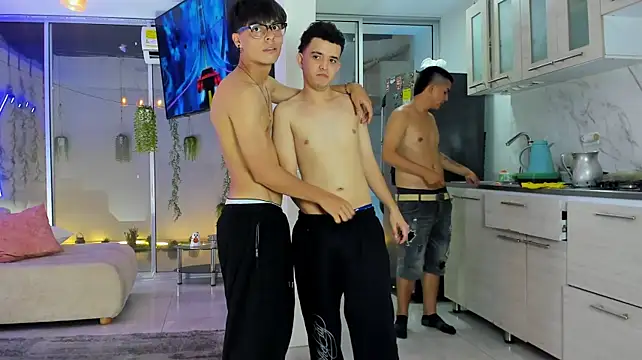 Houseofwarrios webcam