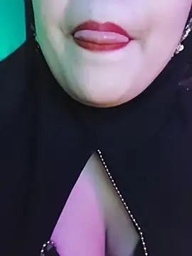 Elinaax live cam on StripChat