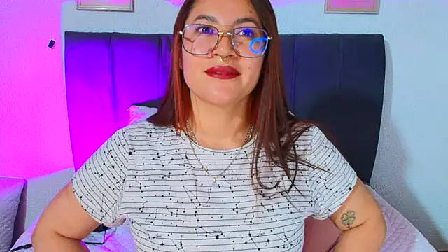 samm_curvy webcam