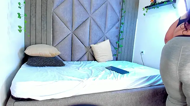 BritannyMonroe_ webcam