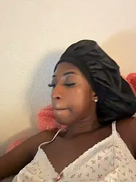 Nina_Velveta webcam