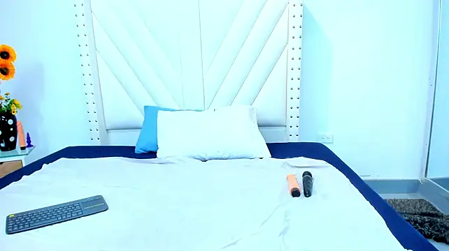 paulynavera (F young) - Naked