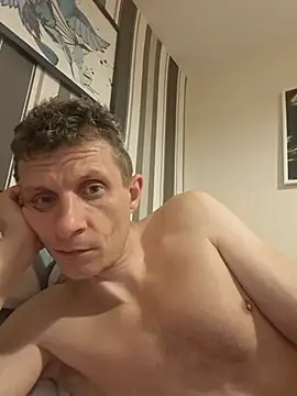 BigDmasked webcam