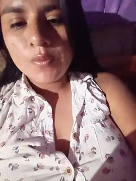 Veroni live cam on StripChat