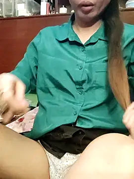 QueenSoreal webcam