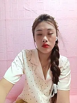 Lucky_lucky2k live cam on StripChat