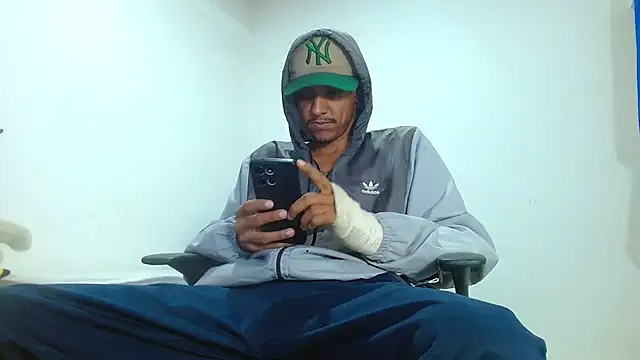 skinny23cm webcam