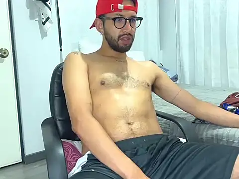 thomass1018 webcam