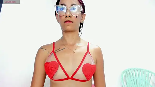 Olivia_Stevens webcam