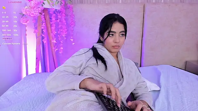 _kyraa_ webcam