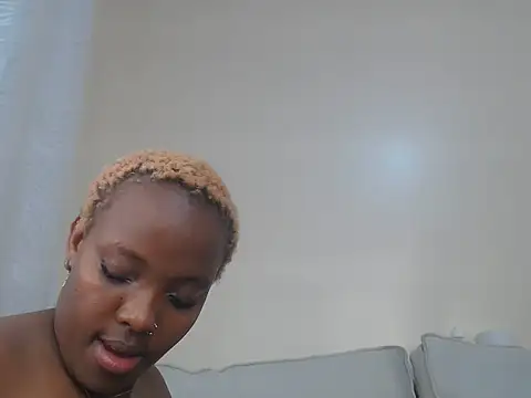 Pinkysmiles webcam