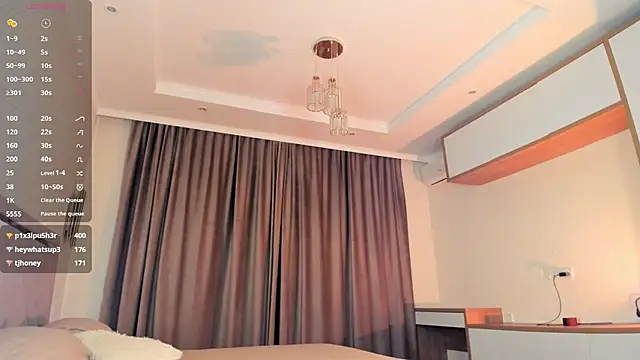 Neyanyam live cam on StripChat