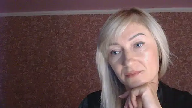 moonlightAnna live cam on StripChat