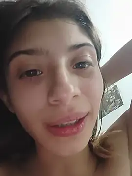 KratosAfroditacs live cam on StripChat