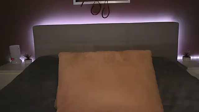 cherrycolada (F young) - Slap naked Ass 🍑 10x
