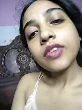 ALIZA_FENDY live cam on StripChat