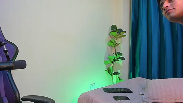 hell_dantex (M twink) - SHOOT MY BIG CUM LOAD!!!