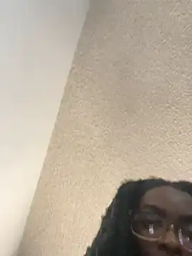 PrincessRayari webcam