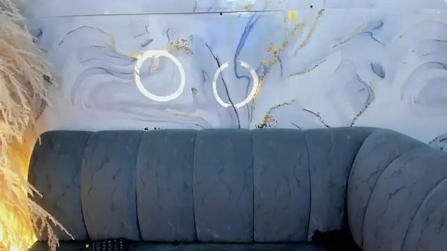 Melany_Luv live cam on StripChat