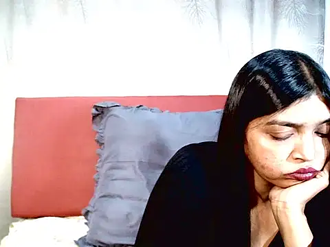IndianAlisha live cam on StripChat