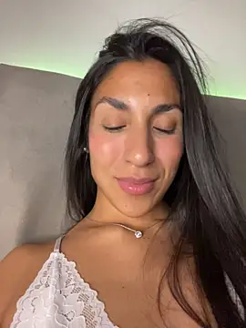 MaddyX__ webcam