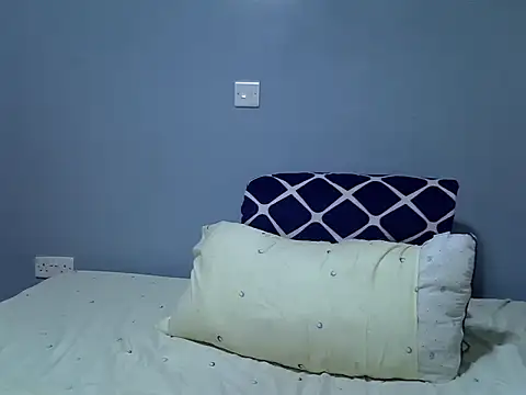 sexyjulie340 webcam