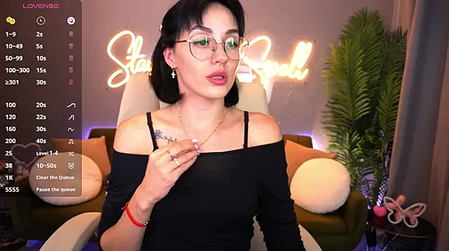 EviiLune webcam
