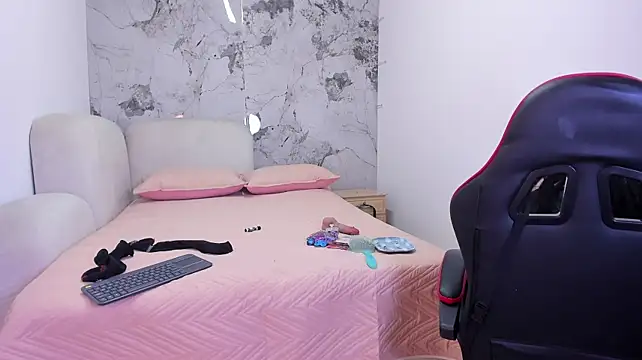 kitanna_1 live cam on StripChat