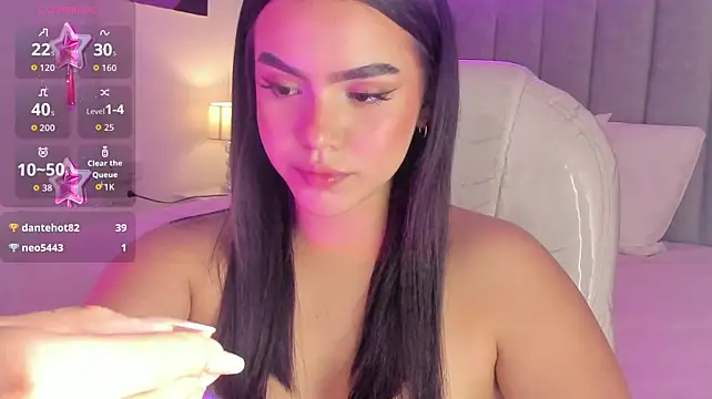Bella18__ live cam on StripChat