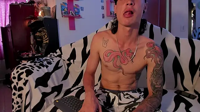 LokyHartt webcam