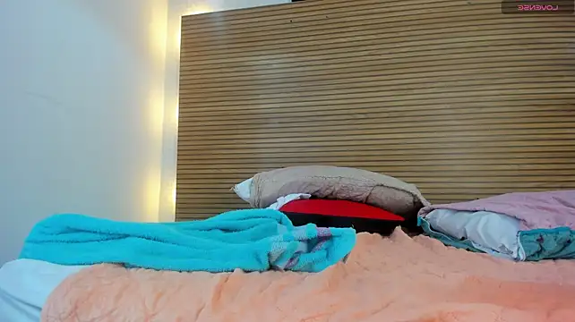 Mahyolen live cam on StripChat