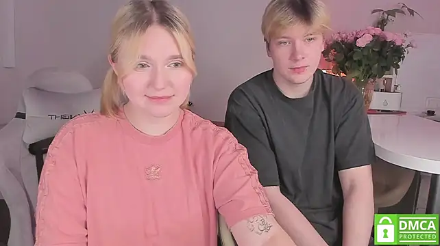 RomPomPony webcam