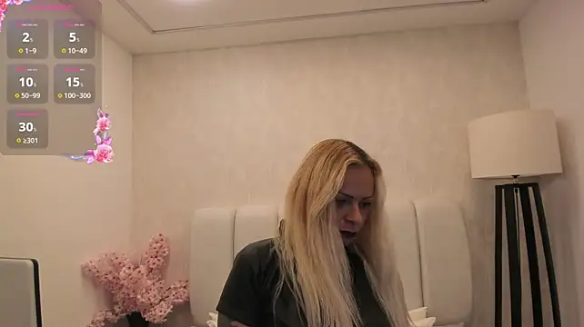 SamanthaaHill live cam on StripChat