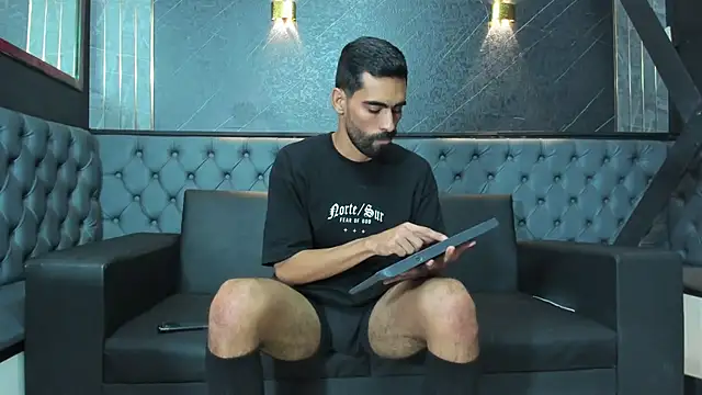 Andres_Bless live cam on StripChat