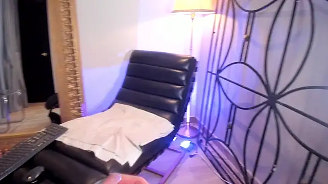 tiffany_johnsonn webcam