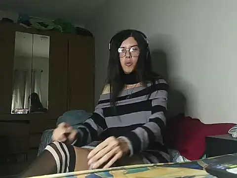 Eleonore_Suzuki webcam