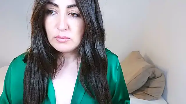 naughty_sarahh webcam