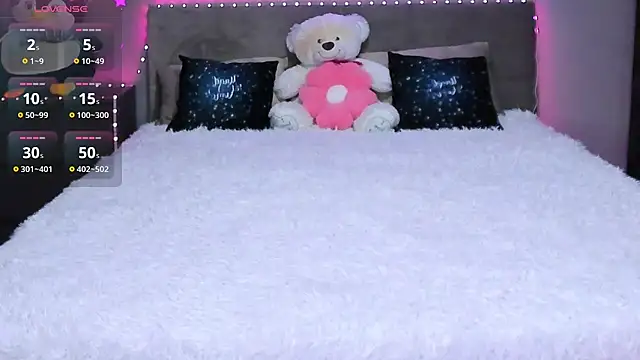 Maggie_Moore webcam