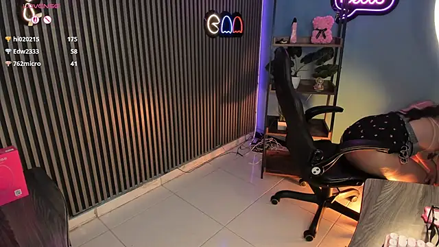 Emily_robertss1 webcam