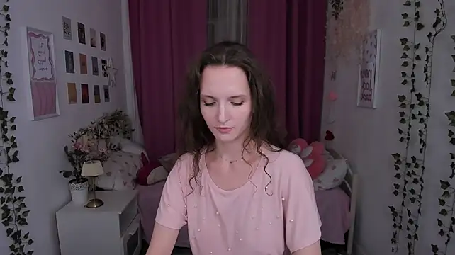 Ariadna_Shy ♟ free webcam