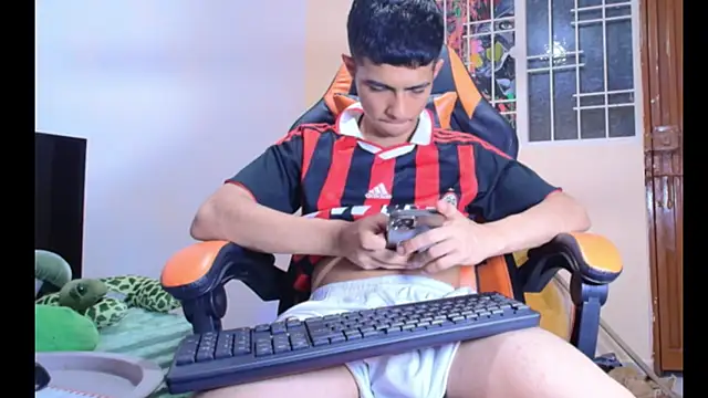 Apolo_fox22 webcam