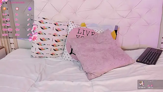 sue__stark live cam on StripChat
