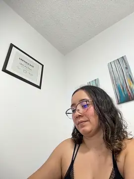 Kay_LustyWife webcam