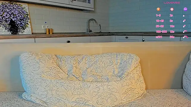 UWU_flower live cam on StripChat