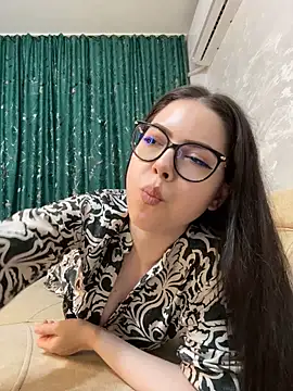 KaylaLewyss webcam