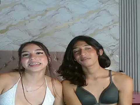 JulietSinclair webcam