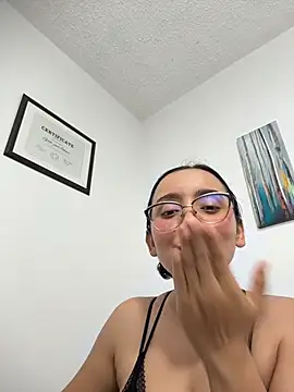 Kay_LustyWife